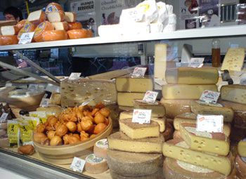 hauptbahnhof-cheeseshop.jpg