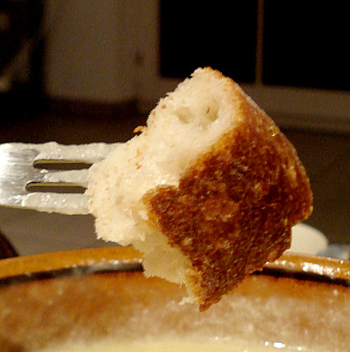 fondue-spearedbread.jpg