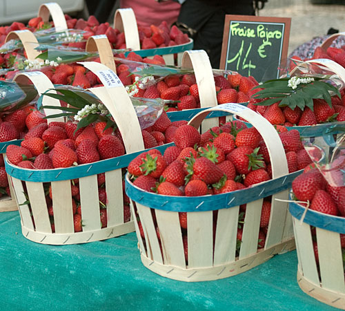 strawberrybaskets1.jpg