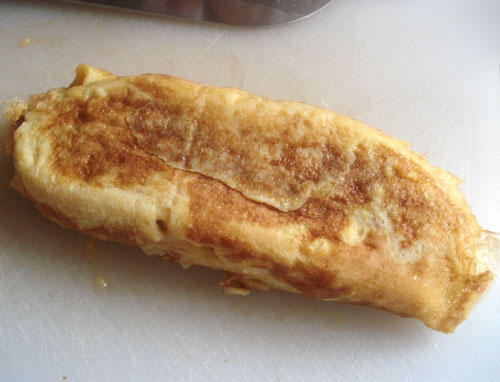 My Japanese egg omelette (Tamagoyaki) keeps sticking to a copper pan -  anyone have advice? : r/sushi