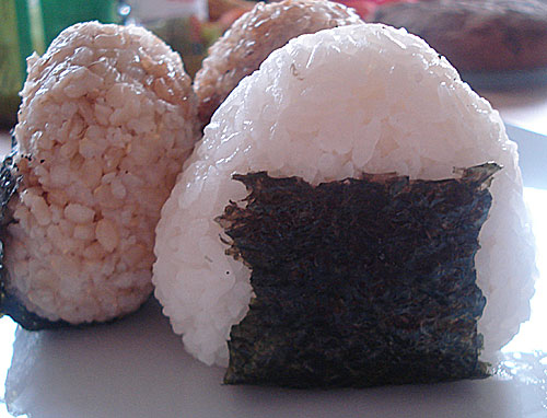 Onigiri Omusubi Revisited An Easier Way To Make Japanese Rice Balls Step By Step Justhungry
