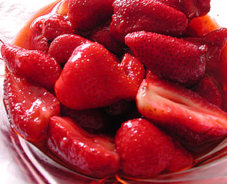 strawberries in balsamic vinegar